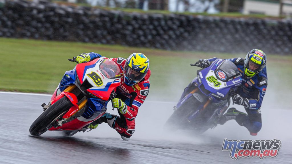 Wet WorldSBK FP1 sees Redding start out on top