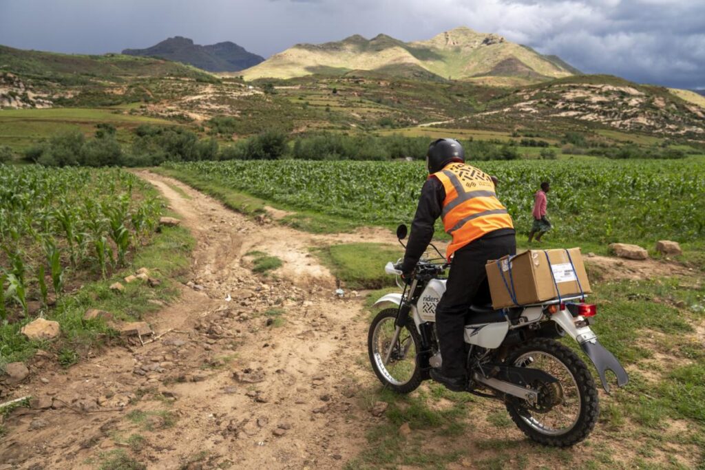 Virtual GP and Two Wheels: together, we achieve more